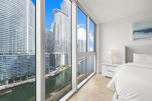 485 Brickell Ave 1804, Miami, FL 33131
