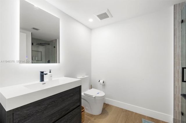 485 Brickell Ave 1804, Miami, FL 33131