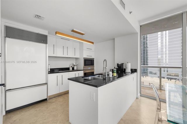 485 Brickell Ave 1804, Miami, FL 33131