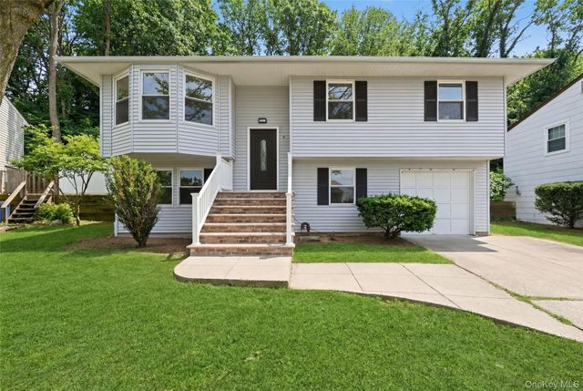 9 Harmony Lane, Glen Cove, NY 11542