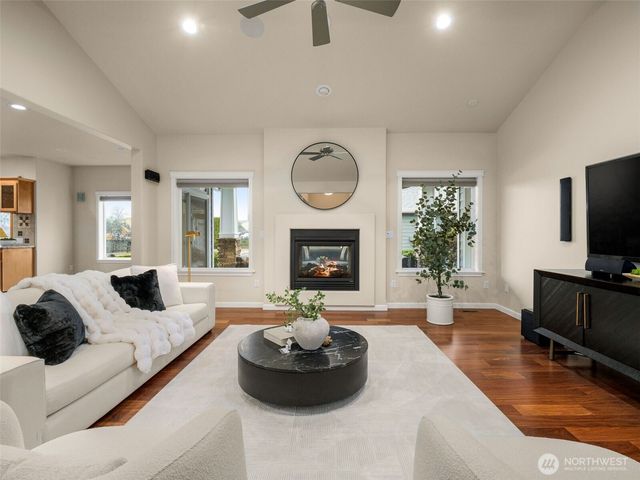 6501 119th Avenue E, Puyallup, WA 98372