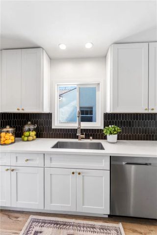 6023 Greenmeadow, Lakewood, CA 90713