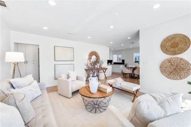 6023 Greenmeadow, Lakewood, CA 90713