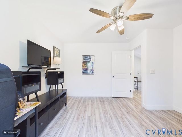 25 Dogwood Ln, Cumberland, VA 23040