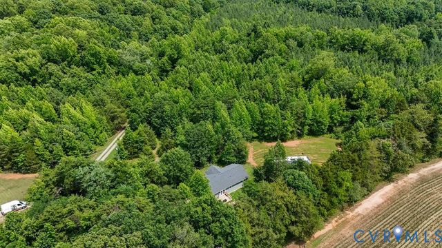 25 Dogwood Ln, Cumberland, VA 23040