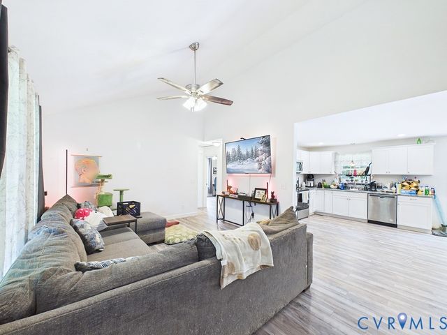 25 Dogwood Ln, Cumberland, VA 23040