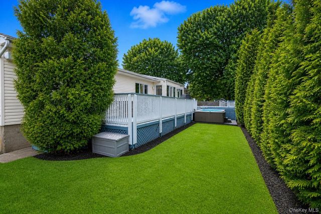 30 Jeanette Drive, Massapequa, NY 11758