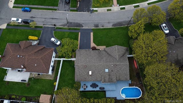 30 Jeanette Drive, Massapequa, NY 11758