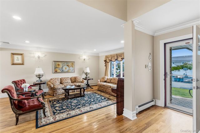 30 Jeanette Drive, Massapequa, NY 11758