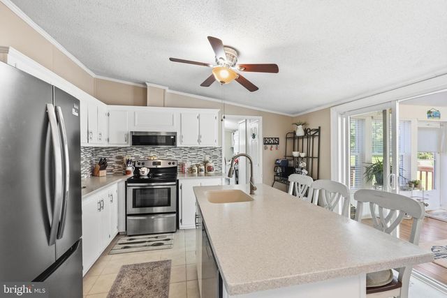 10 CIRCLE DR, Milton, DE 19968