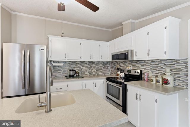 10 CIRCLE DR, Milton, DE 19968