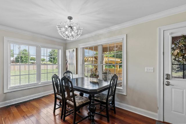 100 Dove Run Circle, Georgetown, KY 40324