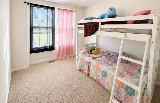 805 Leigh Ann Dr, Clarksville, TN 37042