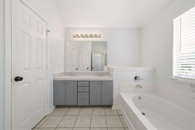 218 Plaza Del Sol Park, Houston, TX 77020