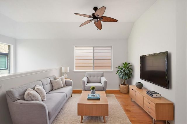 218 Plaza Del Sol Park, Houston, TX 77020