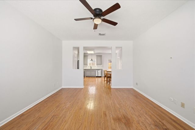218 Plaza Del Sol Park, Houston, TX 77020
