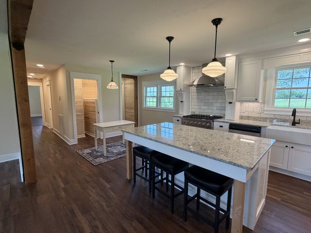 7471 Deer Ridge Rd, Primm Springs, TN 38476