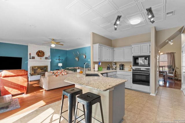 1111 Venado Vista, San Antonio, TX 78216