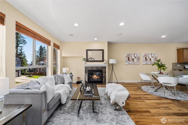 16528 2nd Park SE, Bothell, WA 98012