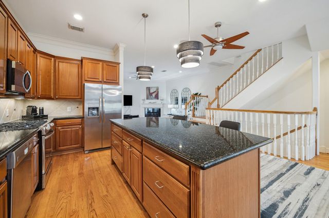 1004 Stanford Street A, Houston, TX 77019