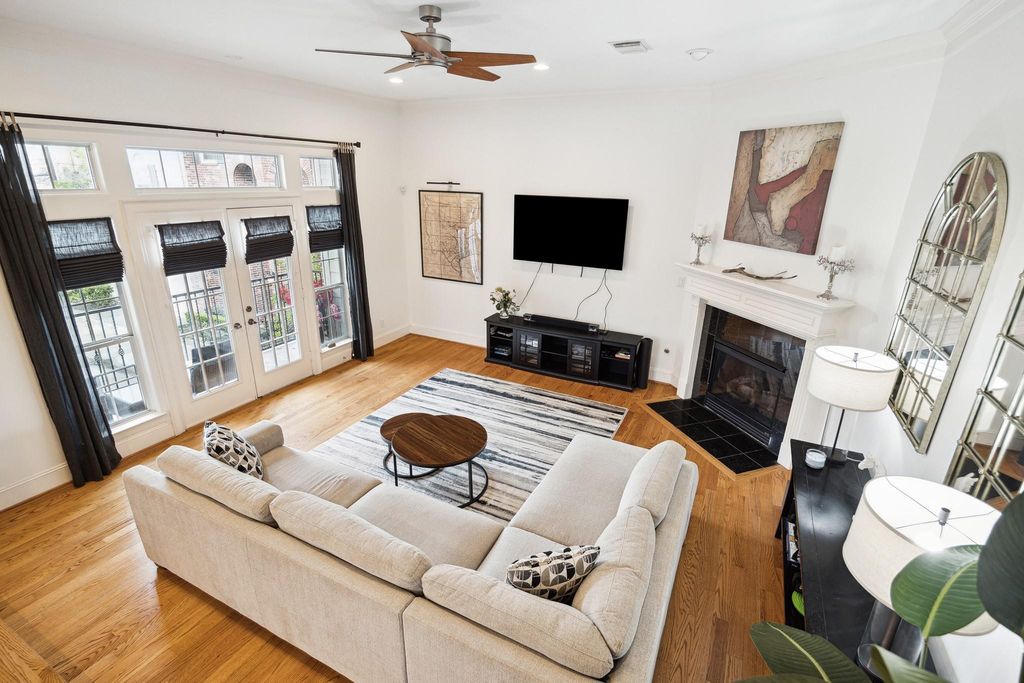 1004 Stanford Street A, Houston, TX 77019