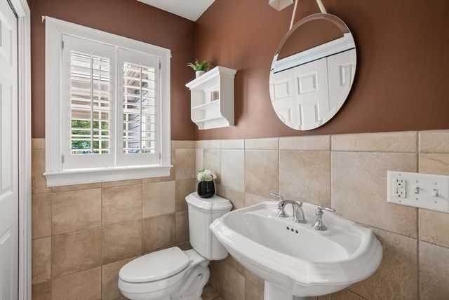14 Harnden Road, Foxboro, MA 02035