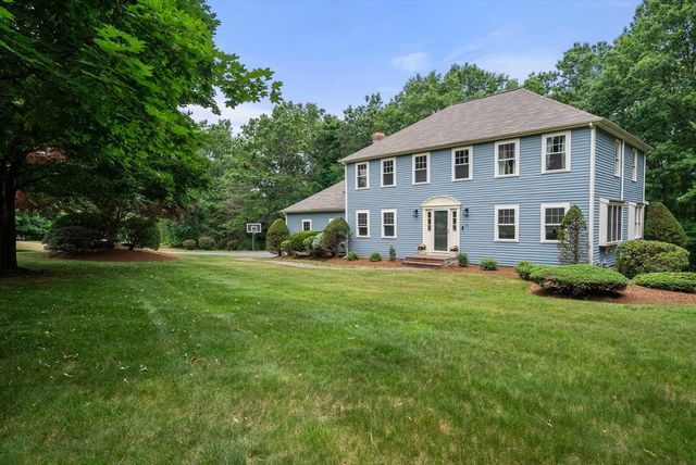 14 Harnden Road, Foxboro, MA 02035