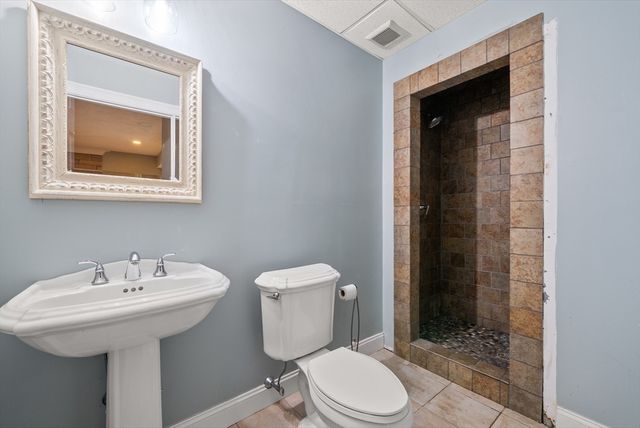 14 Harnden Road, Foxboro, MA 02035