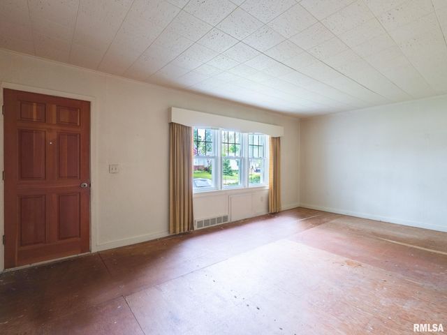 334 S NELSON Avenue, Morton, IL 61550