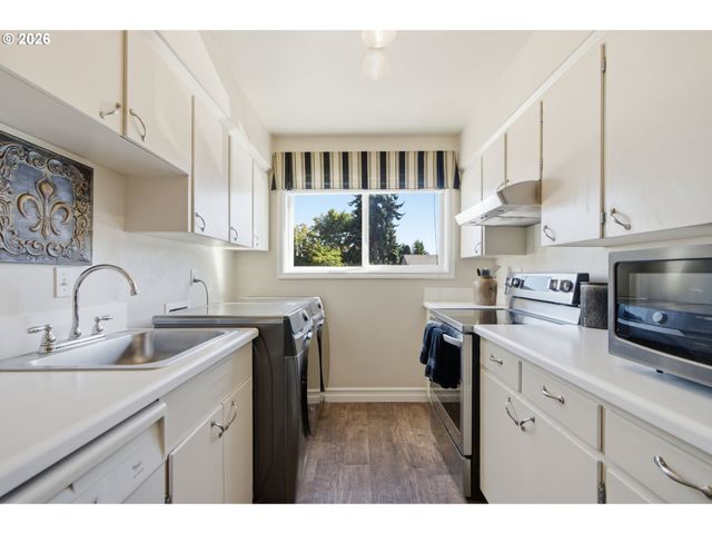 1929 Ne 19TH St, Gresham, OR 97030