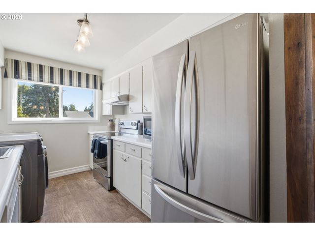 1929 Ne 19TH St, Gresham, OR 97030