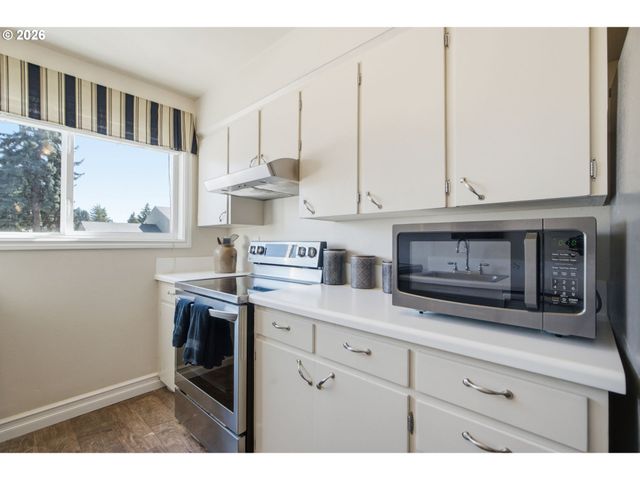 1929 Ne 19TH St, Gresham, OR 97030