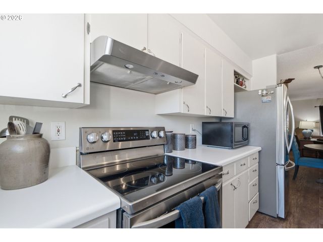 1929 Ne 19TH St, Gresham, OR 97030