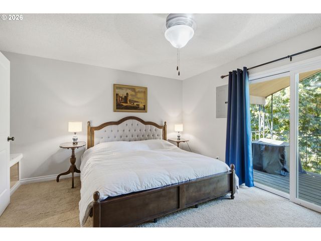 1929 Ne 19TH St, Gresham, OR 97030