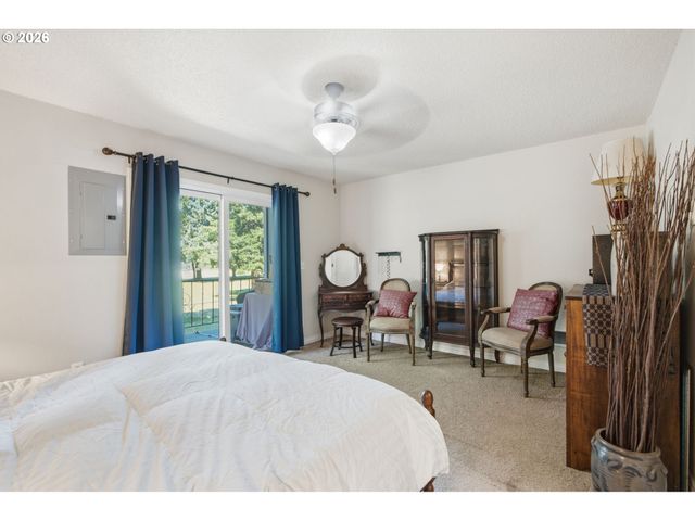 1929 Ne 19TH St, Gresham, OR 97030