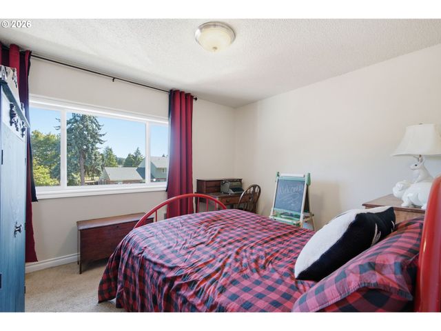 1929 Ne 19TH St, Gresham, OR 97030