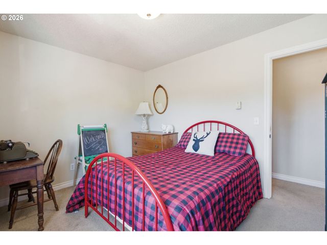1929 Ne 19TH St, Gresham, OR 97030