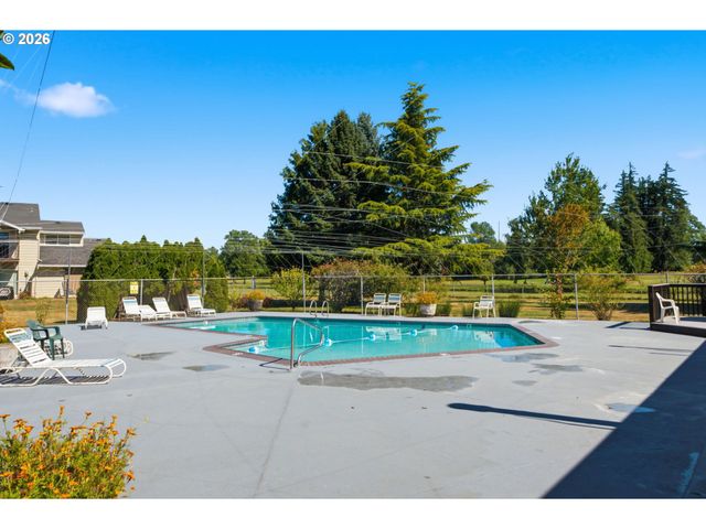 1929 Ne 19TH St, Gresham, OR 97030