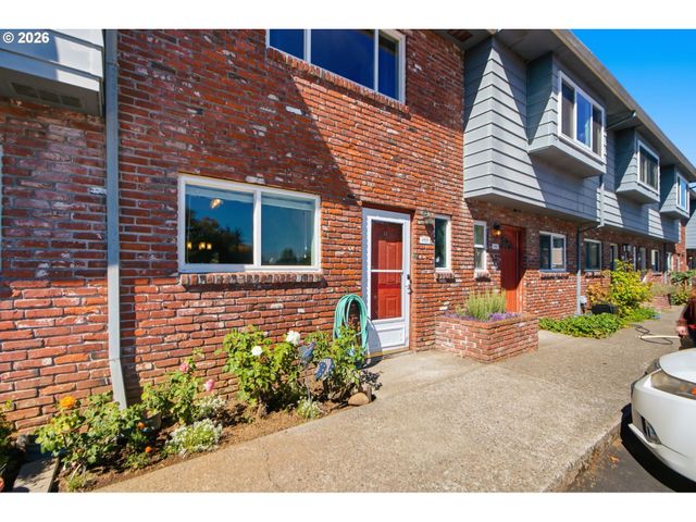 1929 Ne 19TH St, Gresham, OR 97030