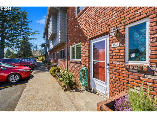 1929 Ne 19TH St, Gresham, OR 97030