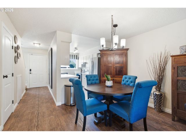 1929 Ne 19TH St, Gresham, OR 97030