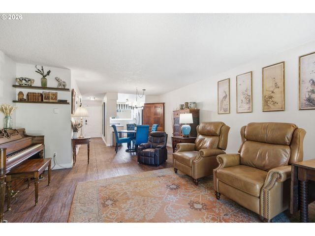1929 Ne 19TH St, Gresham, OR 97030