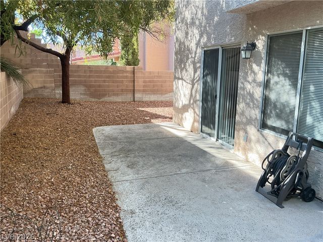 8737 Wintry Garden Avenue, Las Vegas, NV 89134