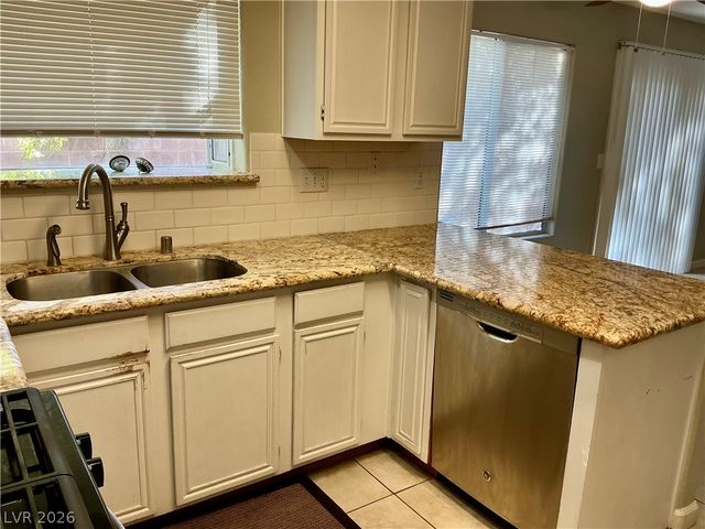 8737 Wintry Garden Avenue, Las Vegas, NV 89134