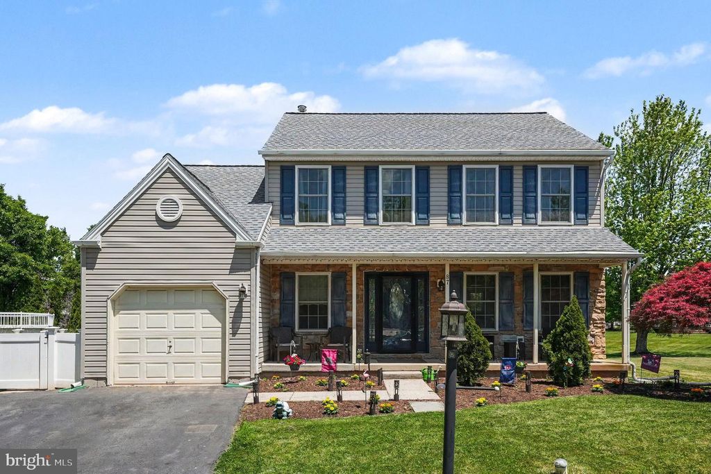 87 KING WAY, Royersford, PA 19468