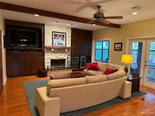 117 Palm Valley Circle, Harlingen, TX 78552