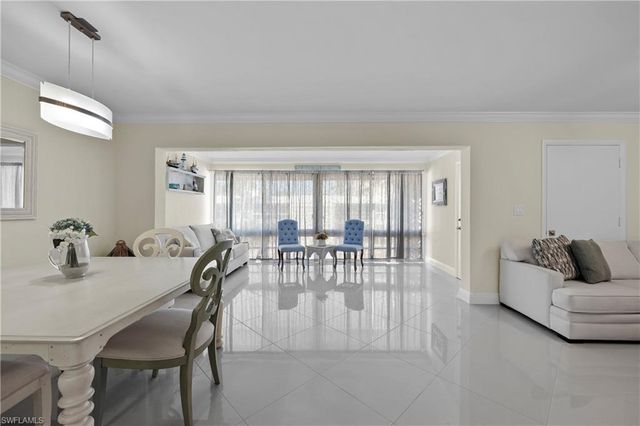2100 Gulf Shore BLVD N 212, Naples, FL 34102