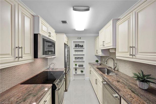 2100 Gulf Shore BLVD N 212, Naples, FL 34102