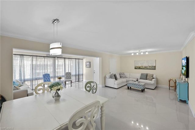2100 Gulf Shore BLVD N 212, Naples, FL 34102
