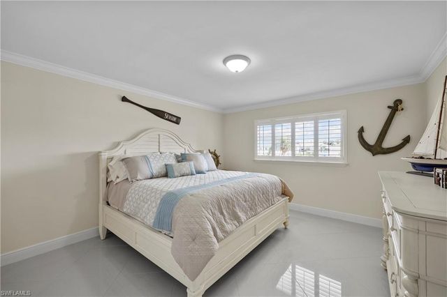 2100 Gulf Shore BLVD N 212, Naples, FL 34102